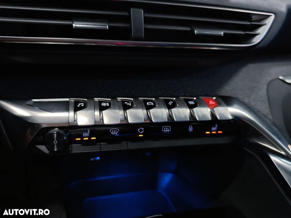 Peugeot 3008 PureTech 130 Stop & Start GPF EAT8 Allure - 15