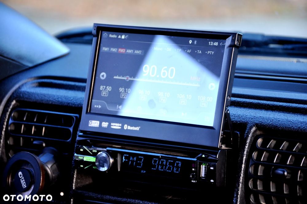 Land Rover Discovery - 32