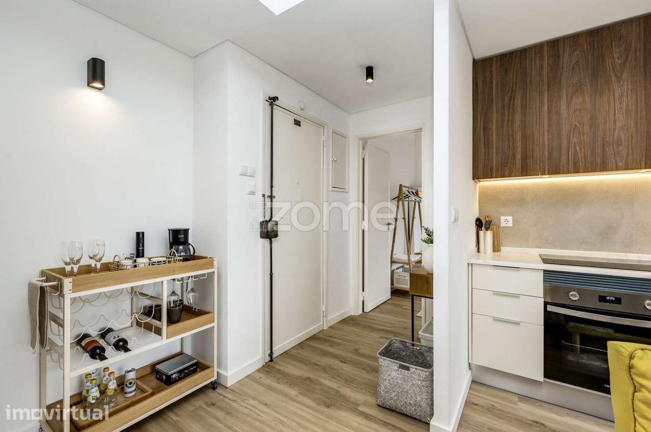 T1 Mobilado e Totalmente Remodelado | Alcântara – Jardim da Tapada - Grande imagem: 3/24
