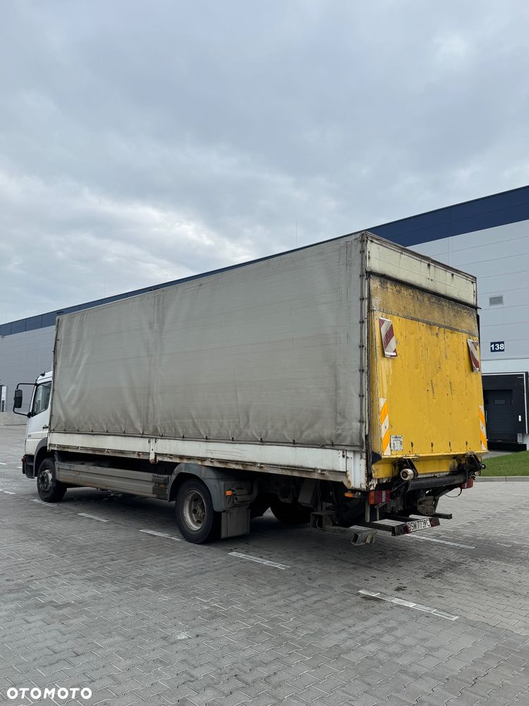 Mercedes-Benz 1218 - 8