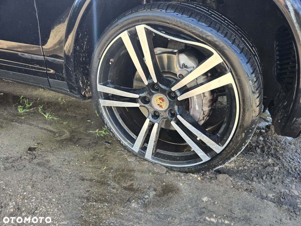 Porsche Cayenne Diesel Platinum Edition - 14