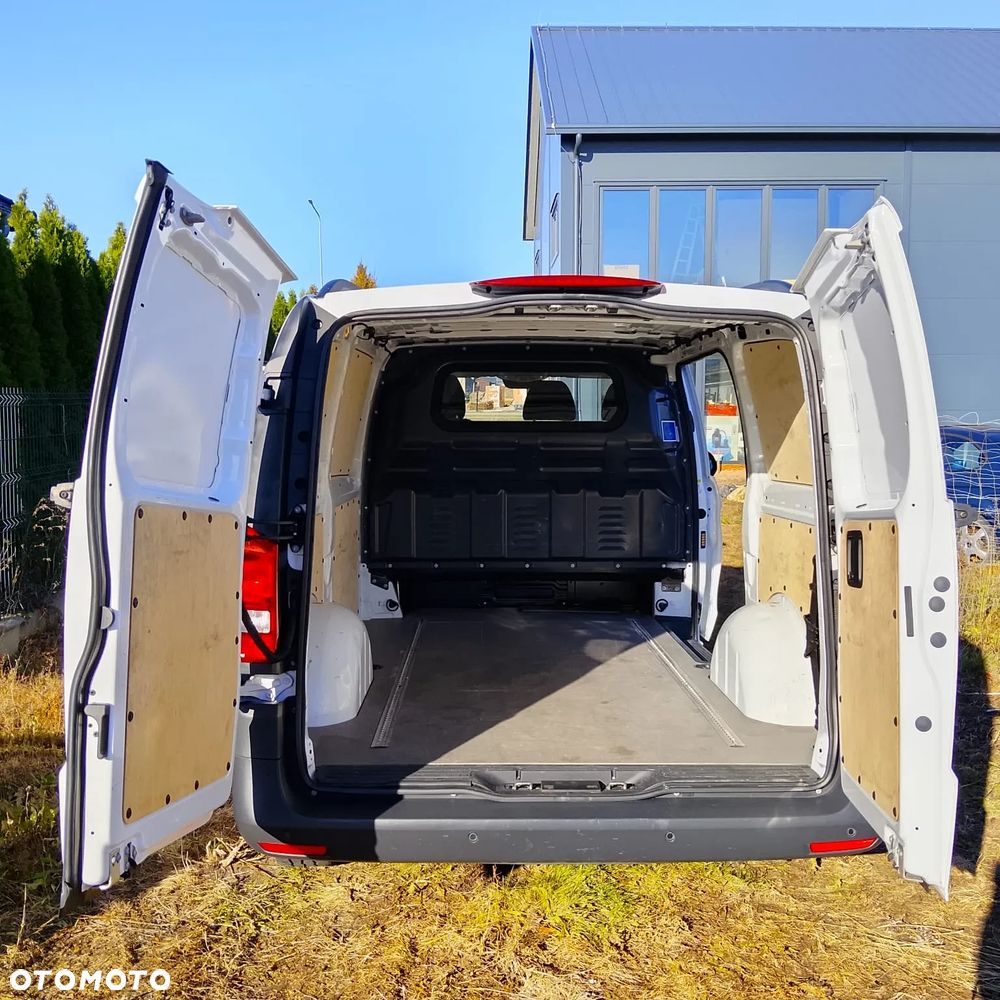 Mercedes-Benz Vito - 25