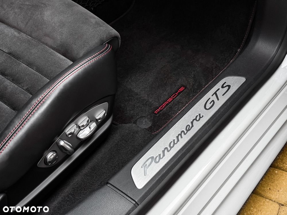 Porsche Panamera GTS - 37