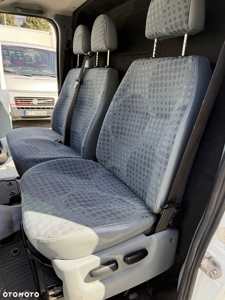 Ford Transit Furgon Warsztat 4x4 L2H2 2.2 TDCI 125KM 4x4 - 13