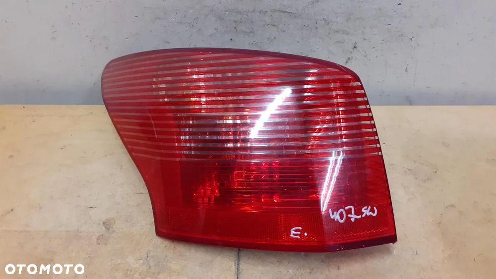 LAMPA TYŁ TYLNA LEWA PEUGEOT 407 KOMBI