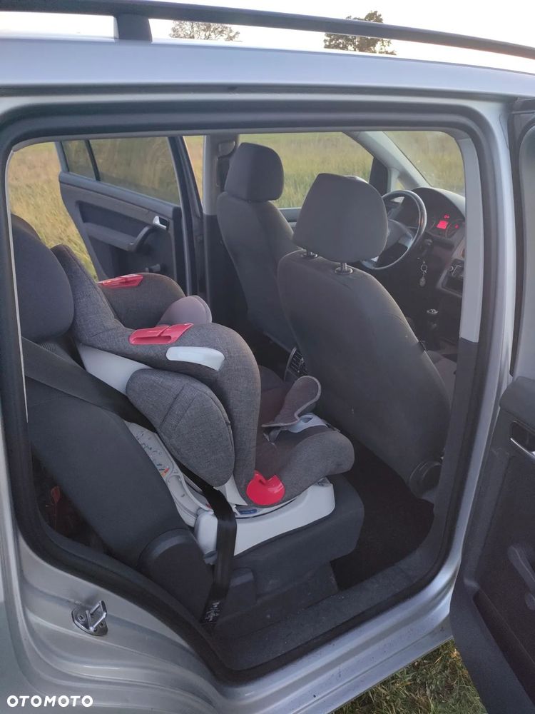 Volkswagen Touran 1.6 Conceptline - 9