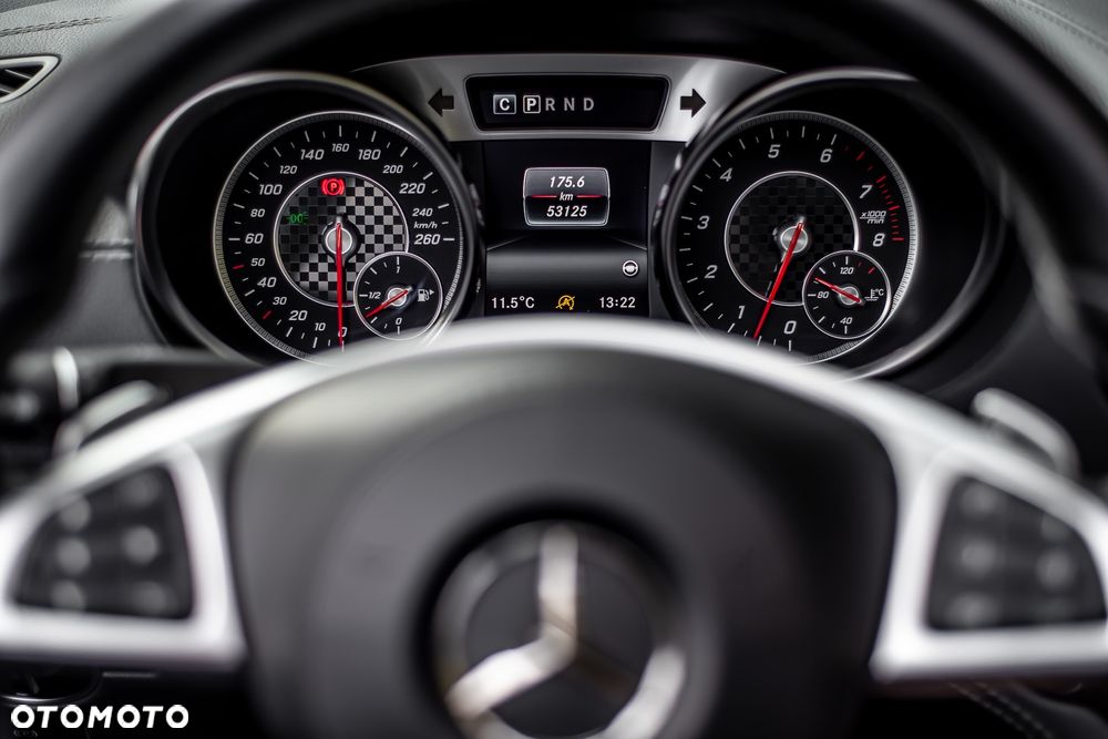 Mercedes-Benz SL - 10