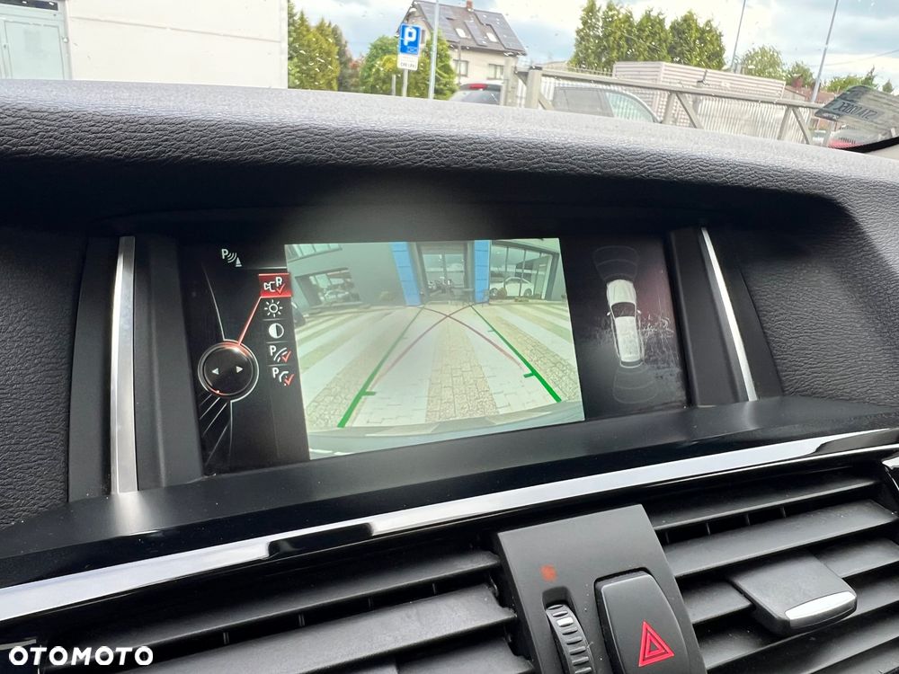 BMW X3 xDrive28i Advantage - 12