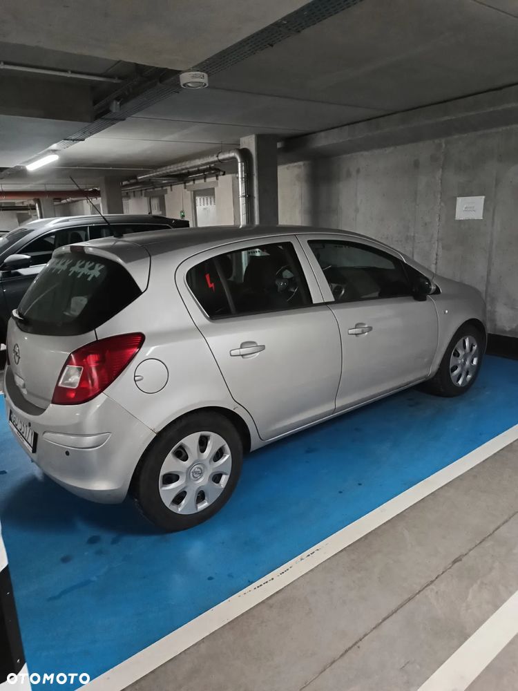 Opel Corsa 1.2 16V Enjoy - 12