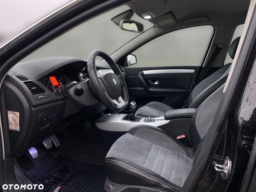 Renault Laguna 2.0 DCi GT 4WS - 15