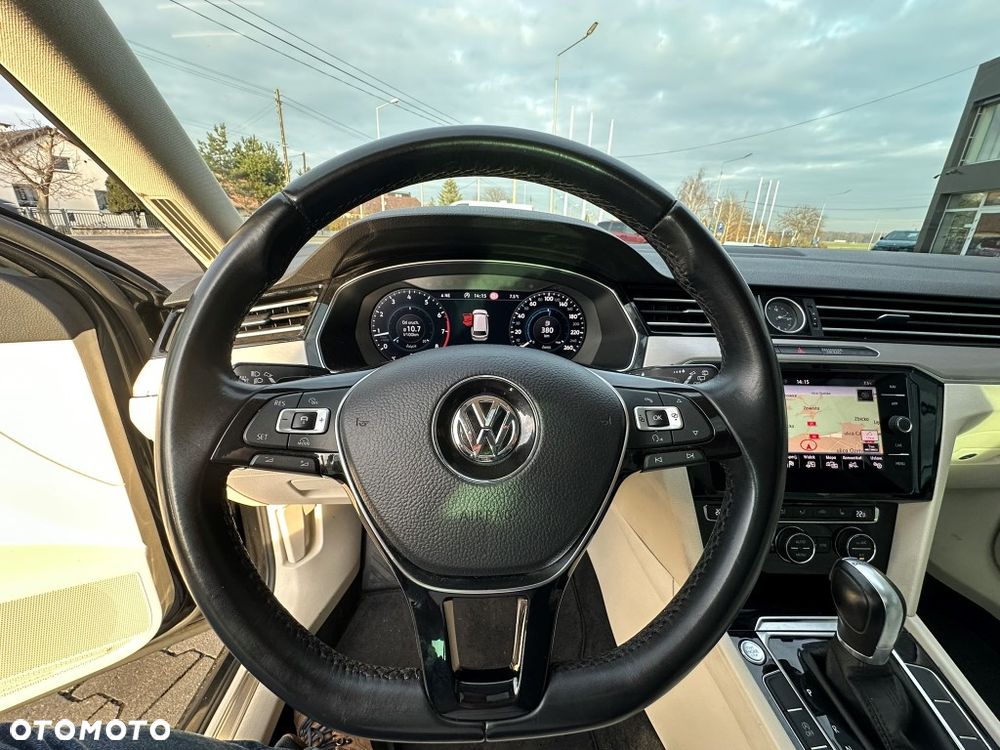 Volkswagen Passat 1.8 TSI (BlueMotion Technology) DSG Highline - 21