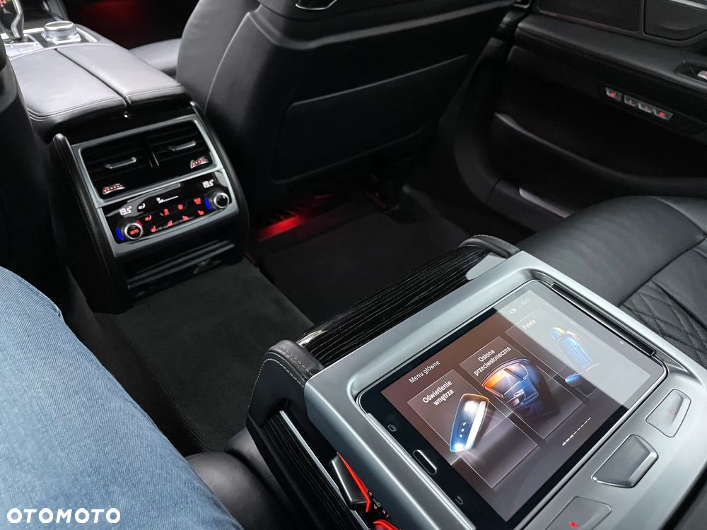 BMW Seria 7 - 26