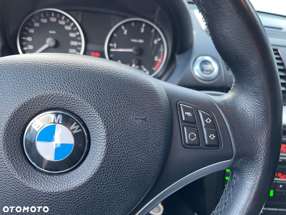 BMW Seria 1 118d Sport Line - 10