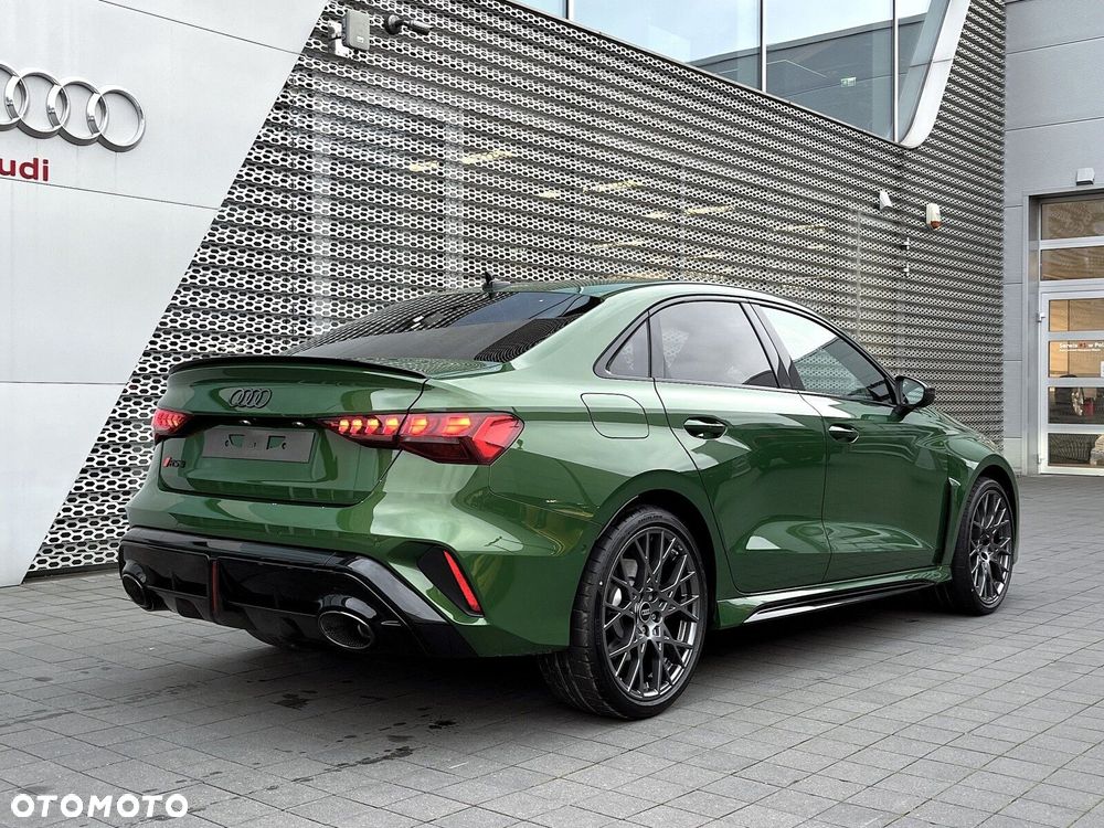 Audi RS3 Limousine - 13