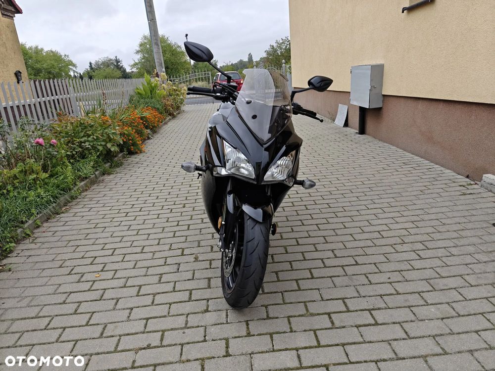 Suzuki GSX 1000 - 7