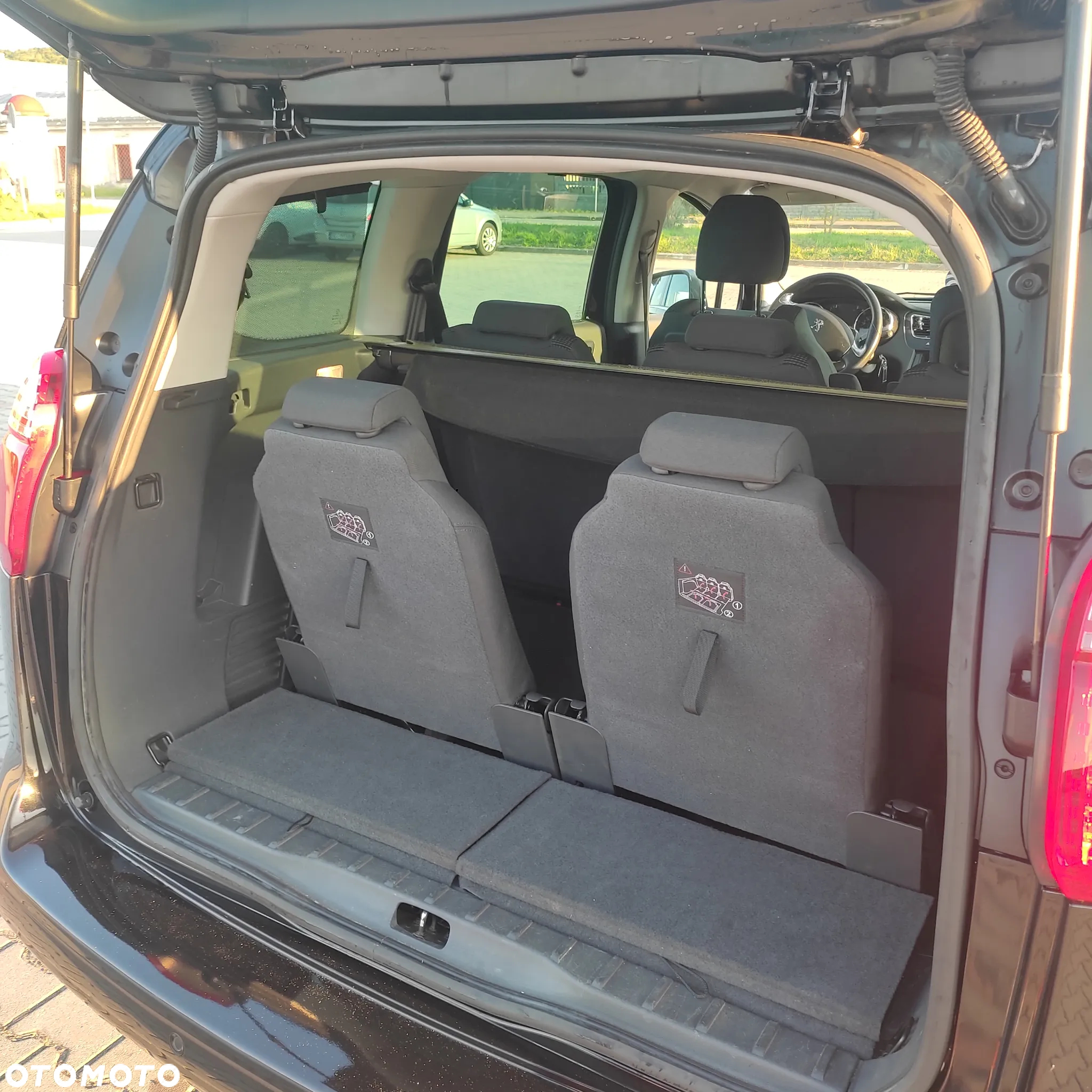 Peugeot 5008 1.6 BlueHDi Style 7os - 8