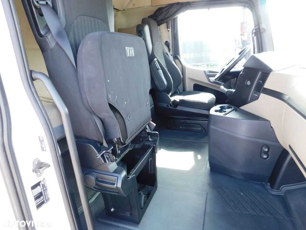 Mercedes-Benz Actros - 7