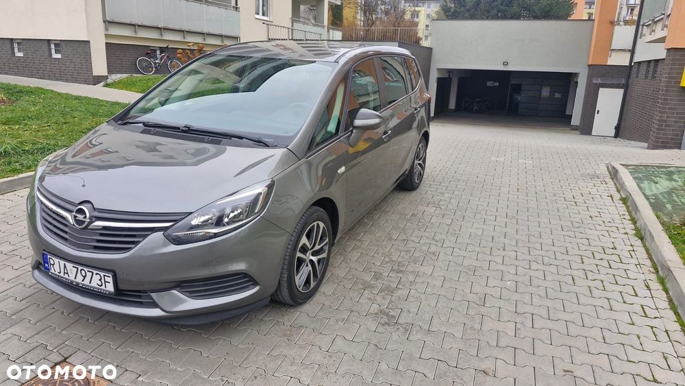 Opel Zafira - 8