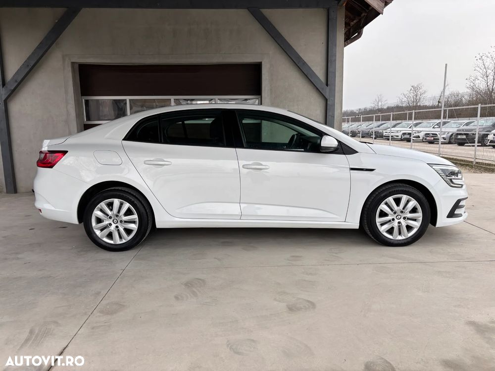 Renault Megane Blue dCi 116 Life - 10