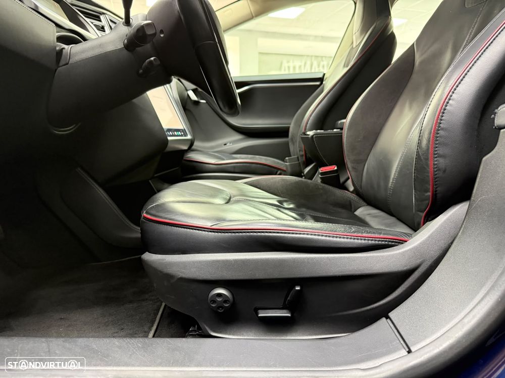 Tesla Model S - 13