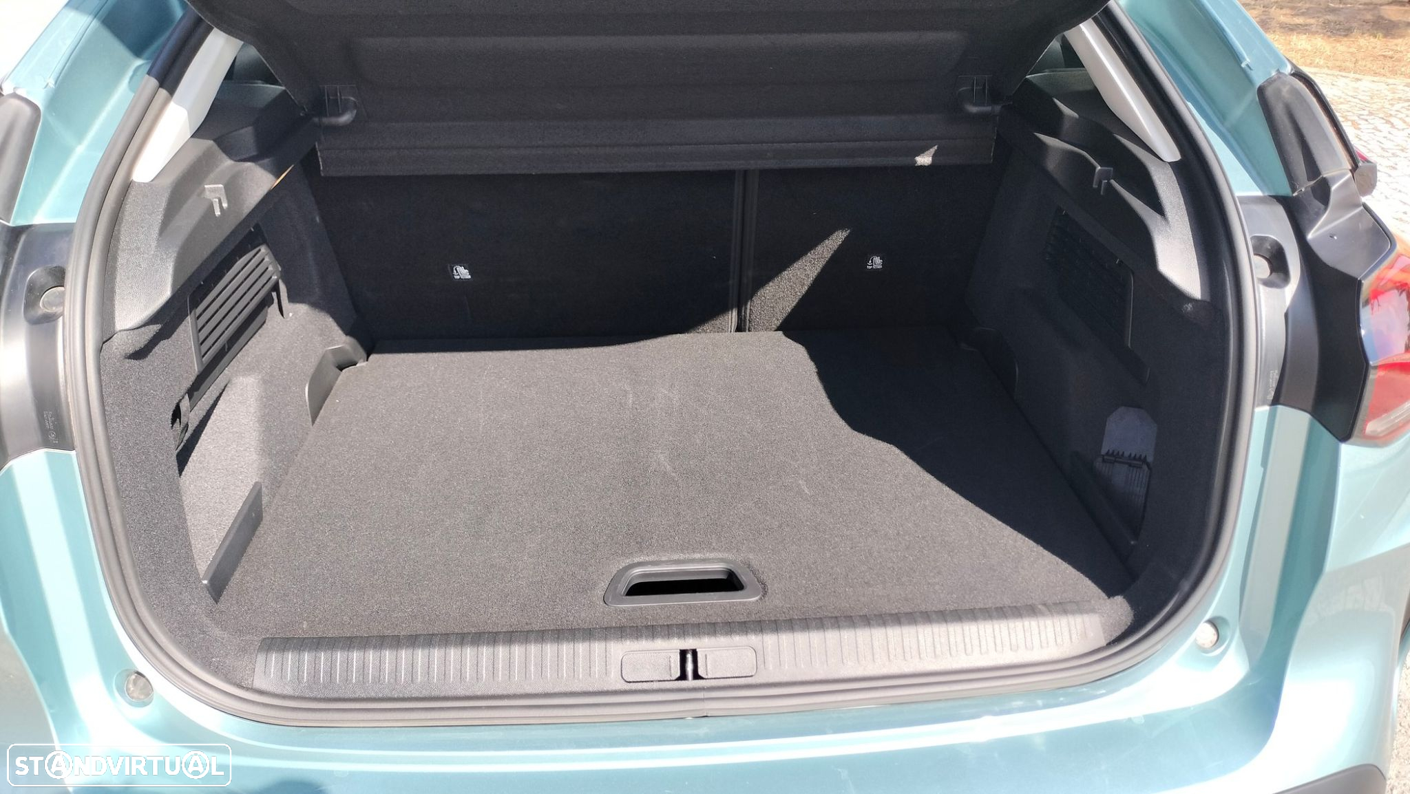 Citroën C4 PureTech 130 Stop&Start EAT8 FEEL PACK - 36