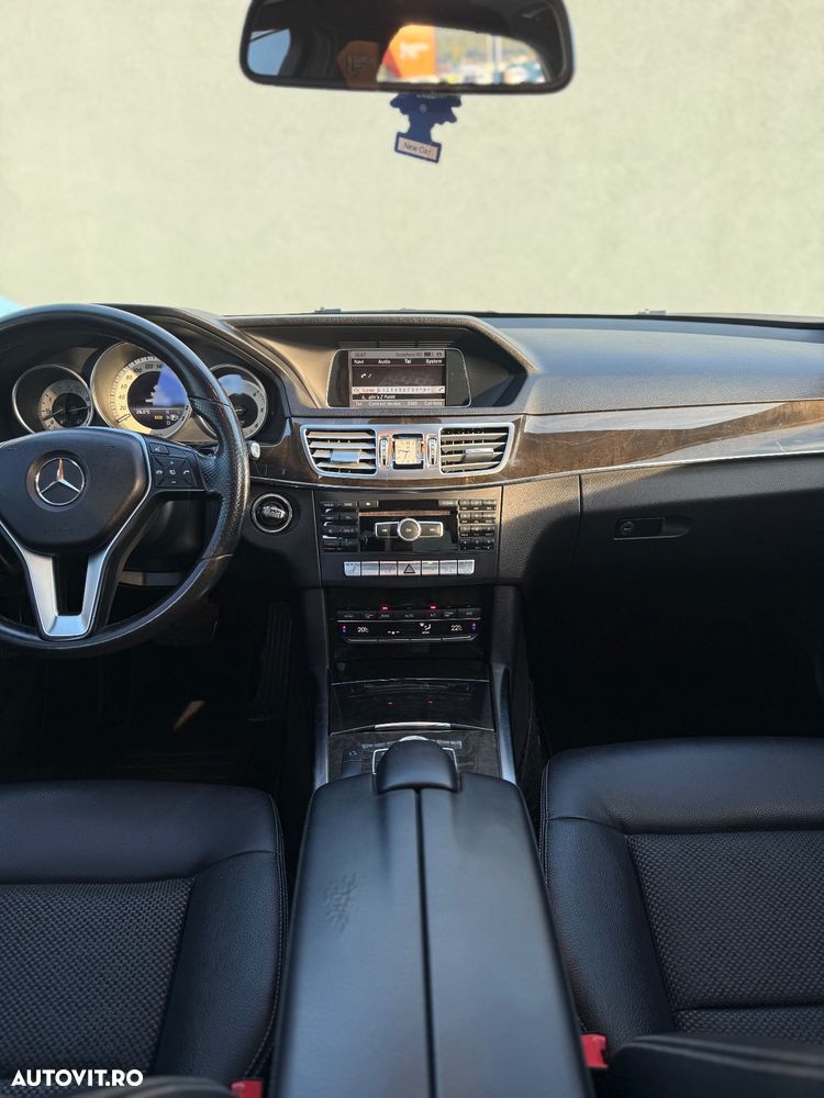 Mercedes-Benz E 220 BlueTEC 4Matic 7G-TRONIC Elegance - 6