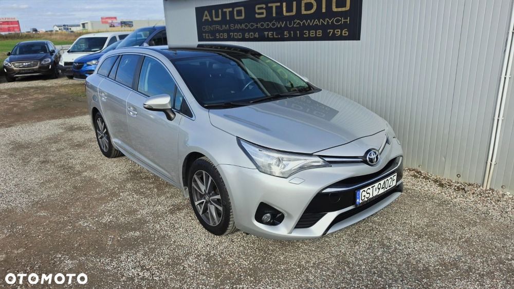Toyota Avensis 2.0 D-4D Premium - 37