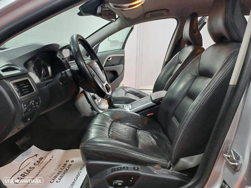 Volvo XC 70 2.0 D4 Momentum Geartronic - 9