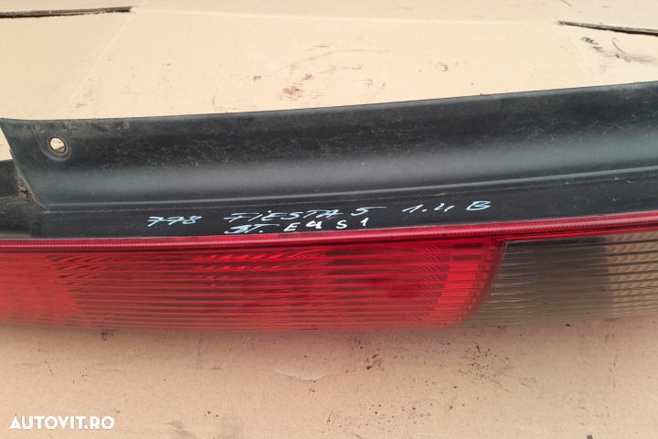 Lampa / Tripla stop stanga pe aripa Ford Fiesta 5  [din 2001 pana  20 - 1