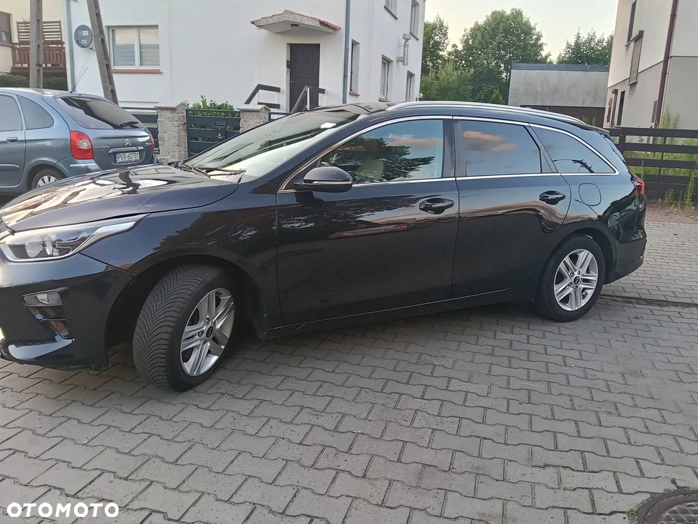 Kia Ceed - 24