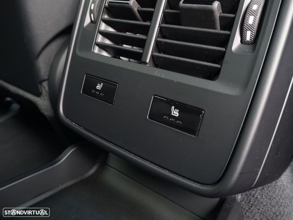 Porsche Taycan Sport Turismo - 25