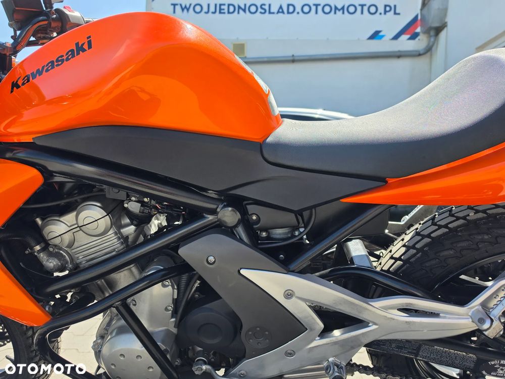 Kawasaki ER - 12