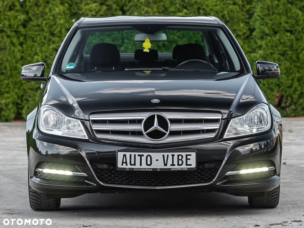 Mercedes-Benz Klasa C 180 BlueEFFICIENCY Avantgarde - 4