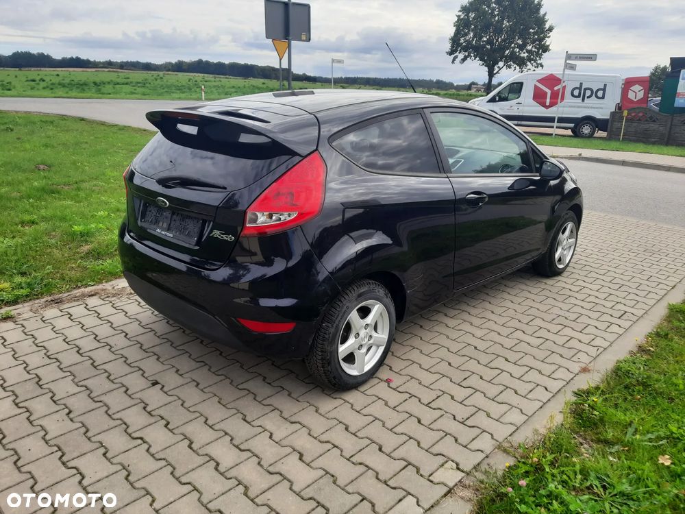 Ford Fiesta 1.4 Ghia - 14