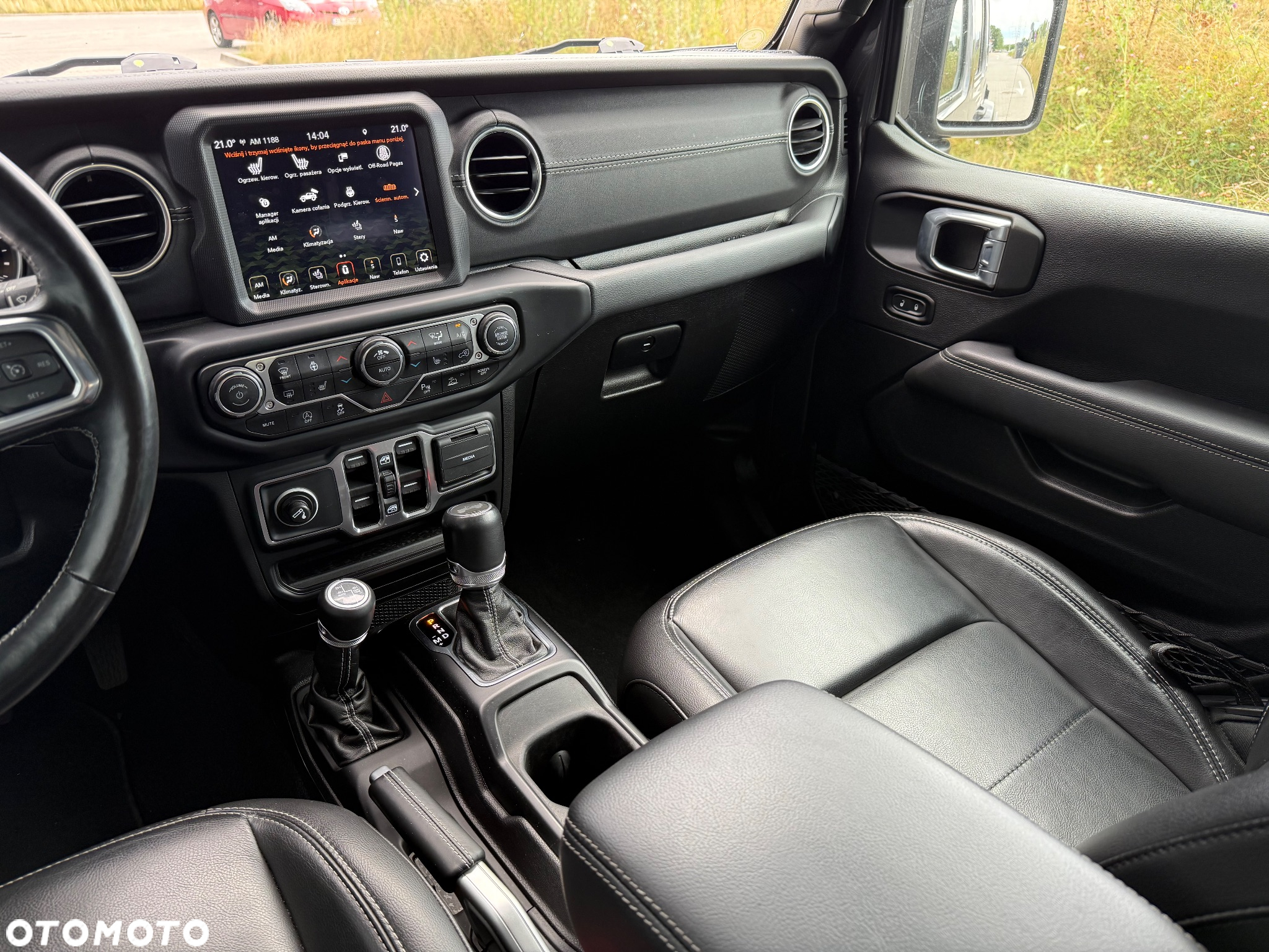 Jeep Wrangler Unlimited GME 2.0 Turbo Sahara - 13