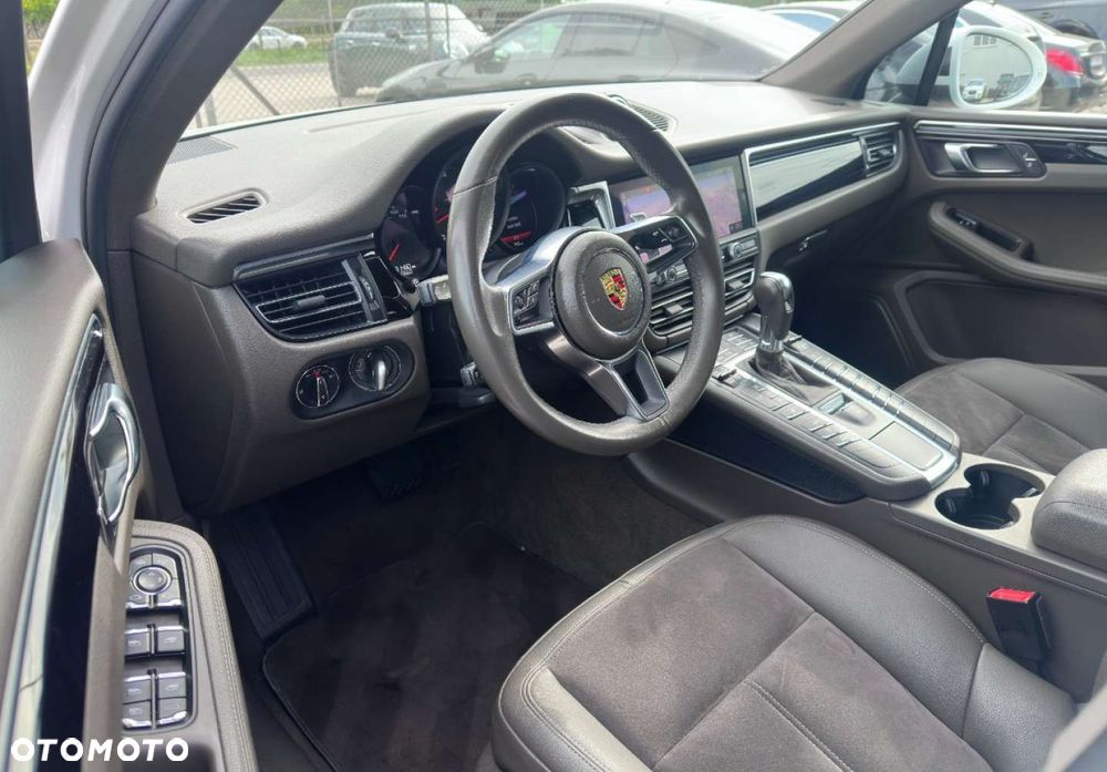Porsche Macan - 11