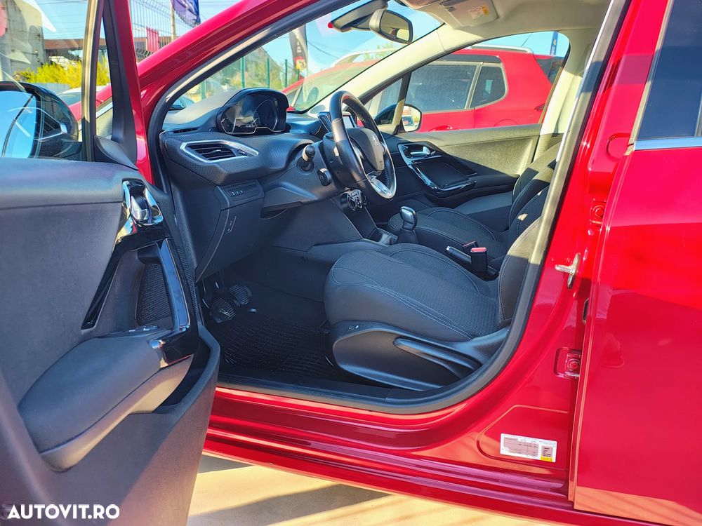 Peugeot 208 PureTech 110 Stop & Start Allure - 18