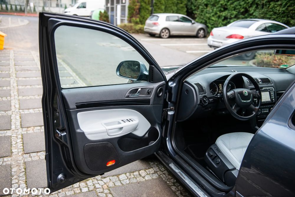 Skoda Octavia 1.8 TSI DSG Laurin & Klement - 16