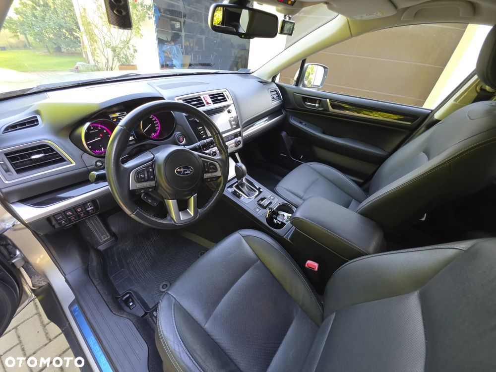 Subaru Legacy 2.5i Comfort Navi - 24