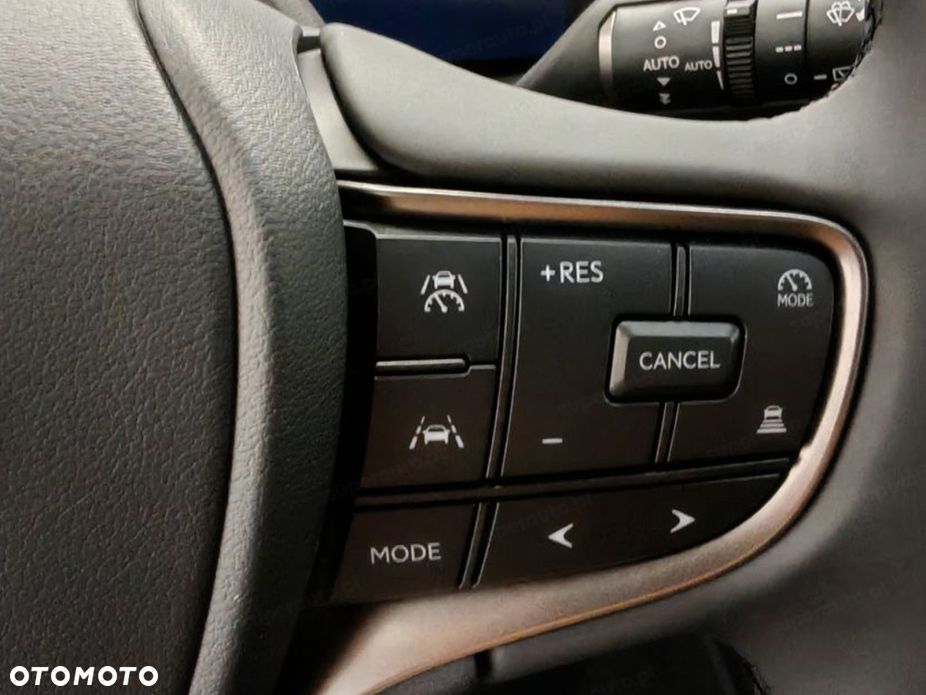 Lexus UX - 9