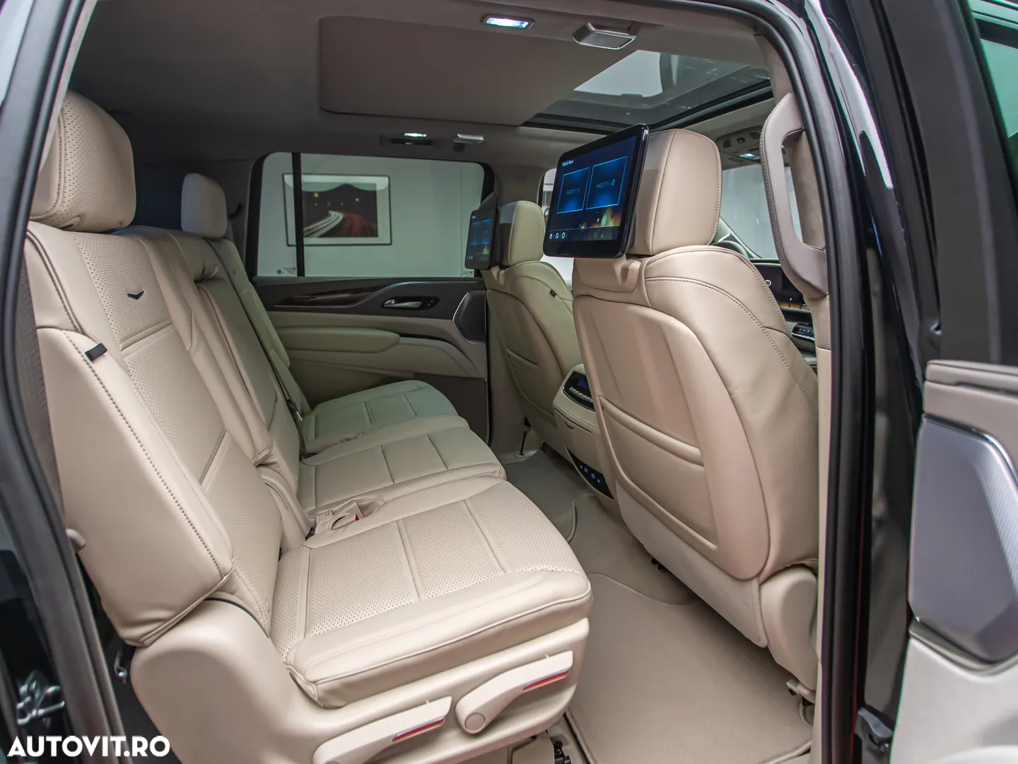 Cadillac Escalade - 13