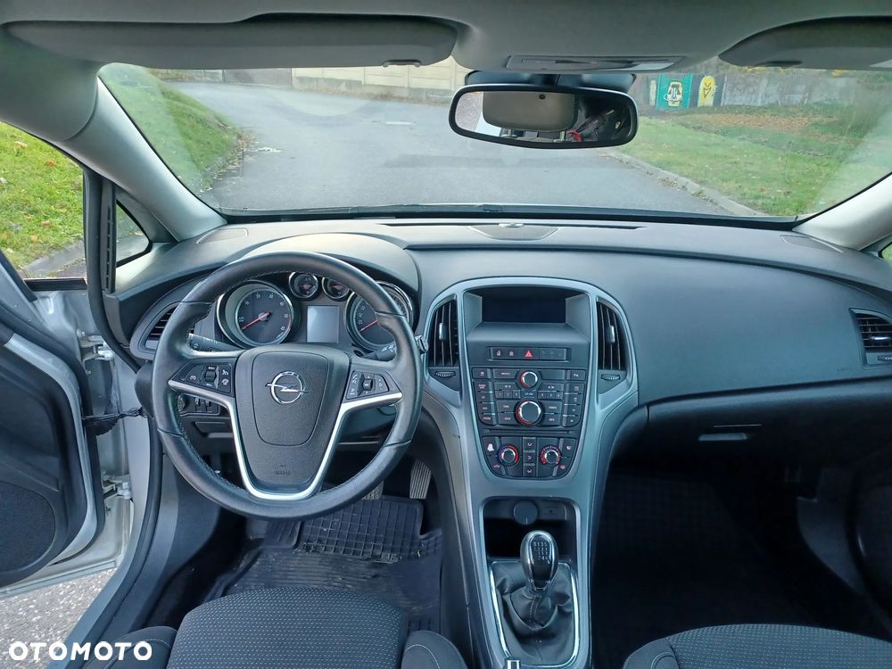 Opel Astra IV 1.6 CDTI Cosmo - 8