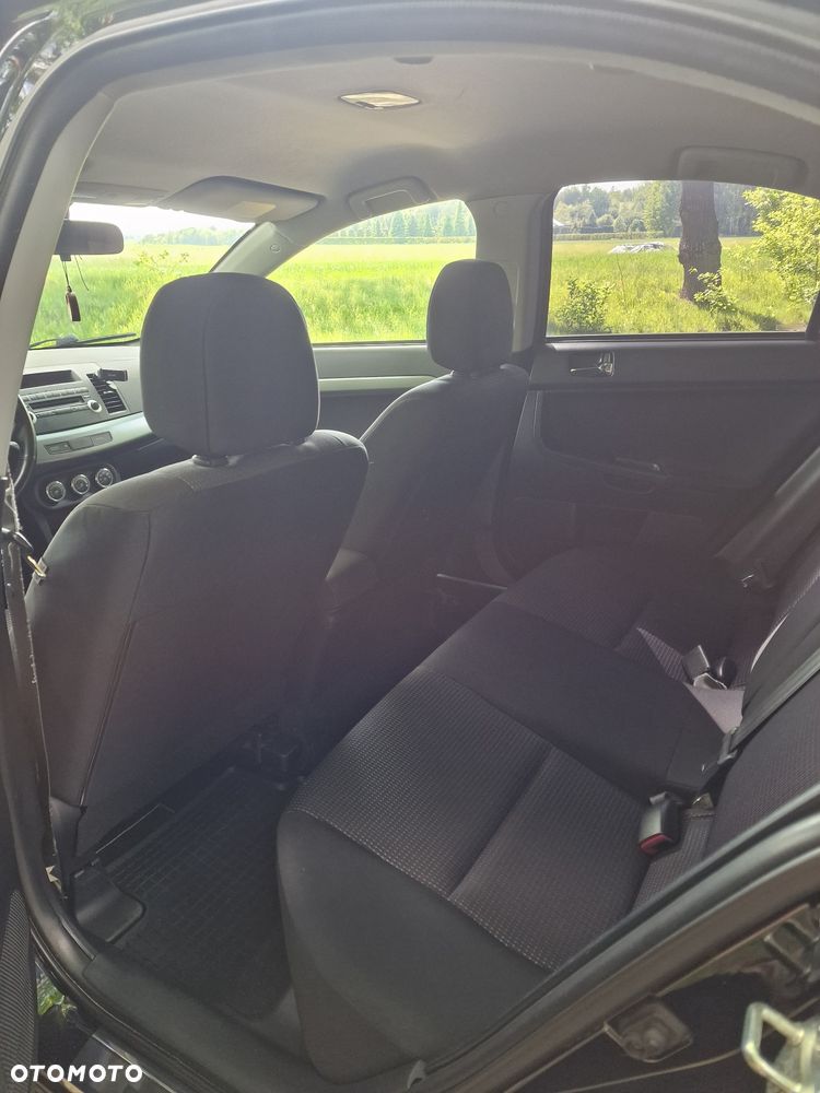 Mitsubishi Lancer 2010 photo 5