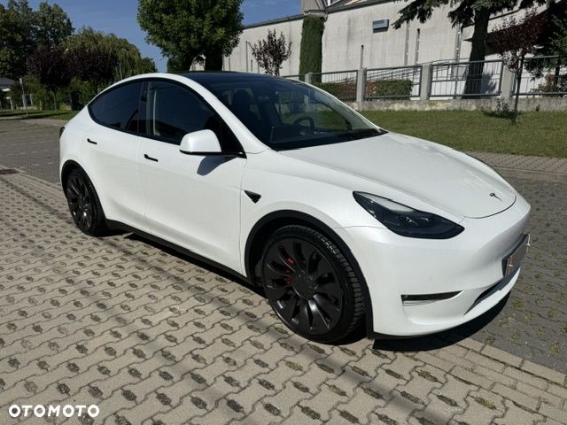 Tesla Model Y Performance AWD - 1