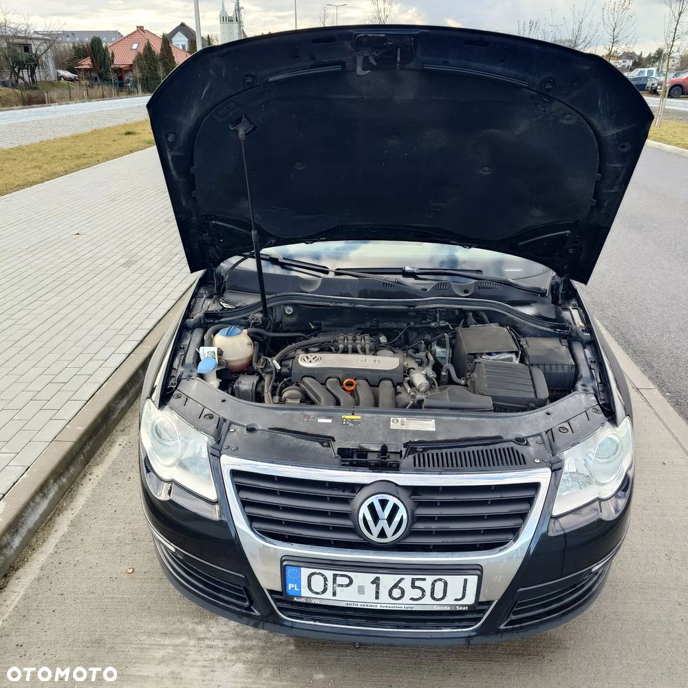 Volkswagen Passat 2.0 FSI Comfortline - 4