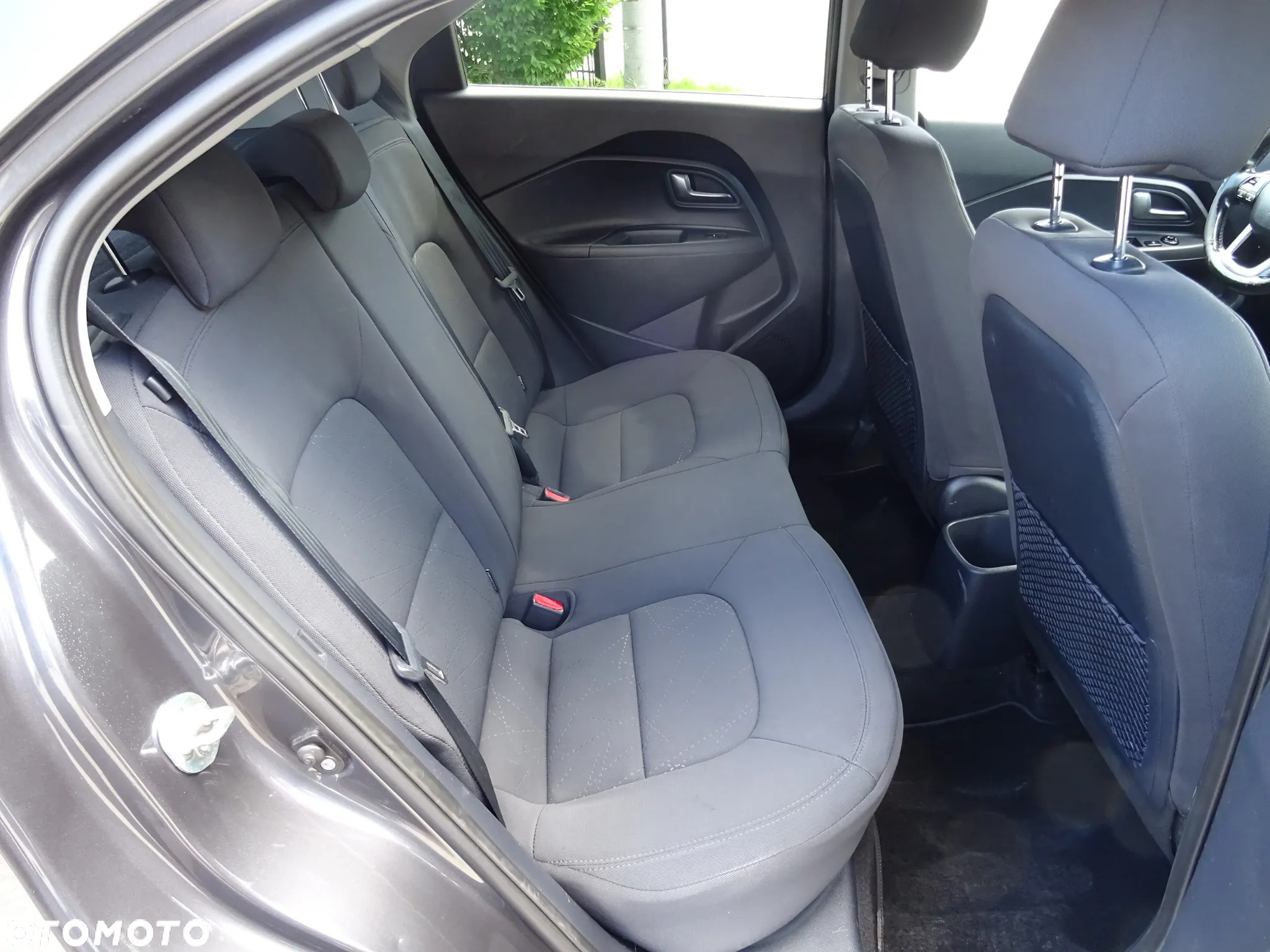 Kia Rio 1.2 XL - 11
