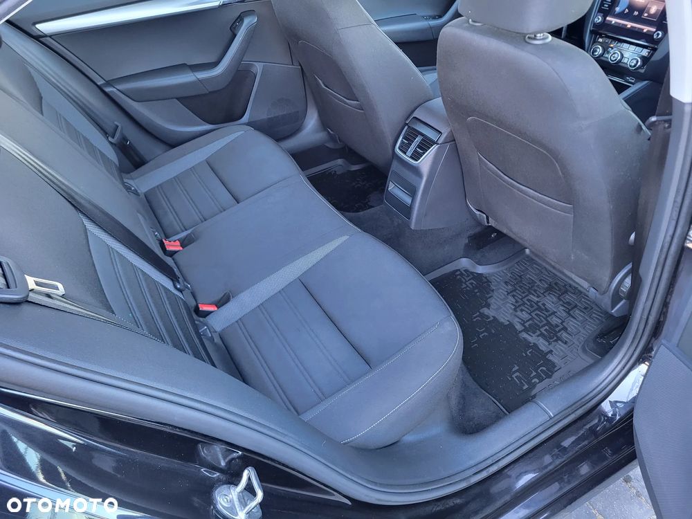 Skoda Octavia 1.4 TSI Ambition - 12