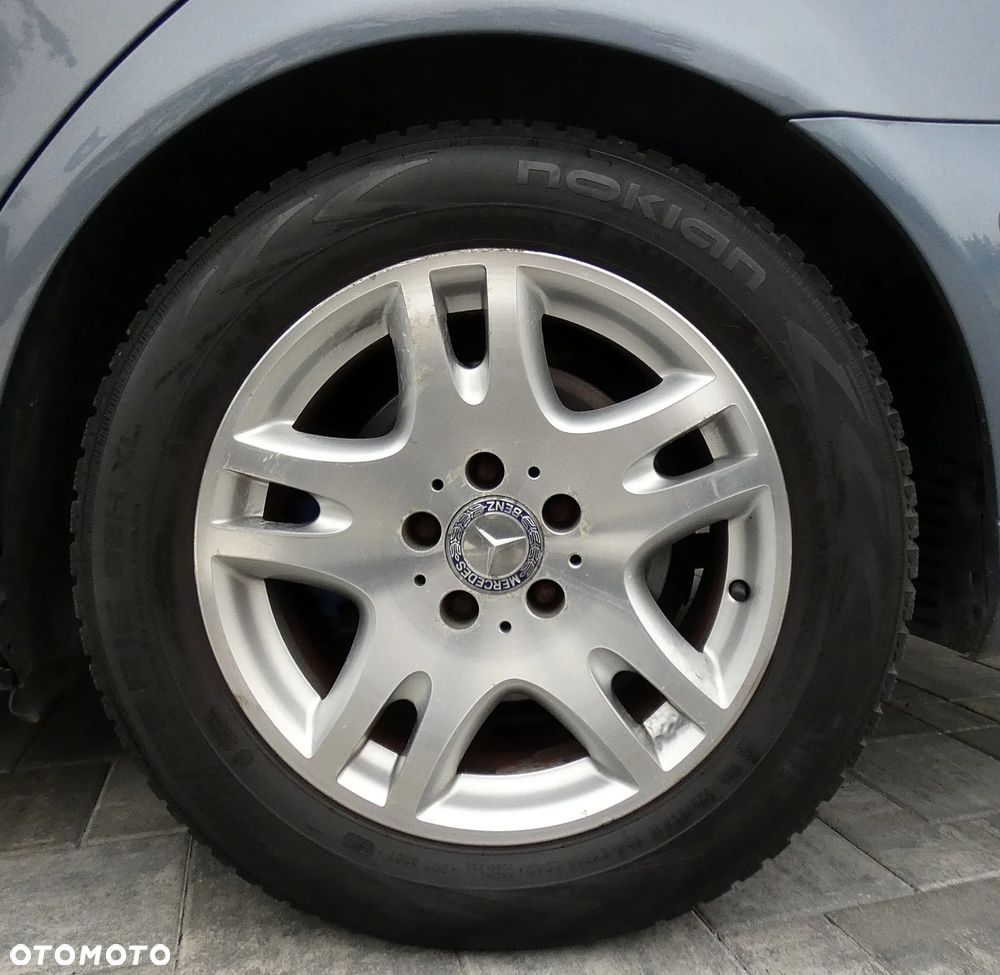Mercedes-Benz Klasa E 320 T Avantgarde - 15