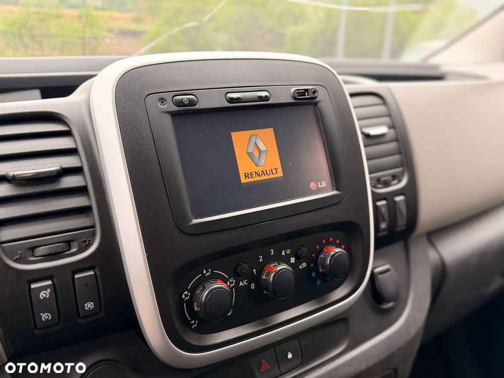 Renault Trafic - 16