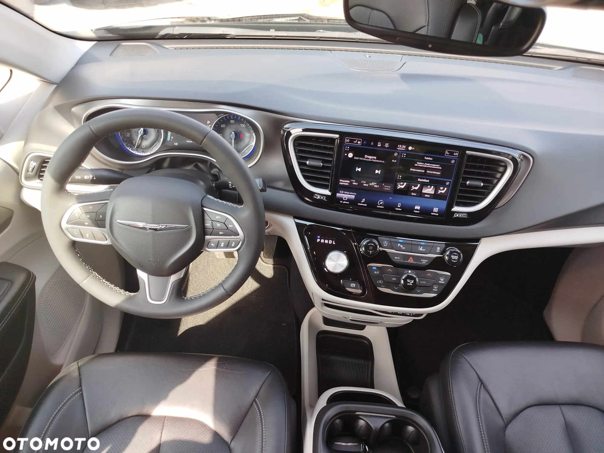 Chrysler Pacifica - 7